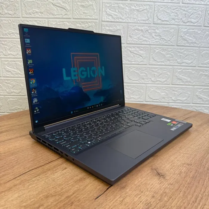 Ігровий ноутбук Lenovo Legion Slim 5 16APH8 / 16" (1920x1200) IPS / AMD Ryzen 5 7640HS (6 (12) ядер по 4.3 - 5.0 GHz) / 16 GB DDR5 / 512 GB SSD / nVidia GeForce RTX 4060, 8 GB GDDR6, 128-bit / WebCam б/в - зображення 4