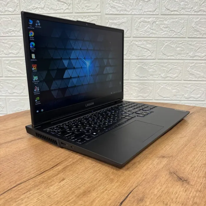 Ігровий ноутбук Lenovo Legion 5 15IMH6 / 15.6" (1920x1080) IPS / Intel Core i5-10500H (6 (12) ядер по 2.5 - 4.5 GHz) / 8 GB DDR4 / 512 GB SSD / nVidia GeForce RTX 3050, 4 GB GDDR6, 128-bit / WebCam б/в - зображення 4