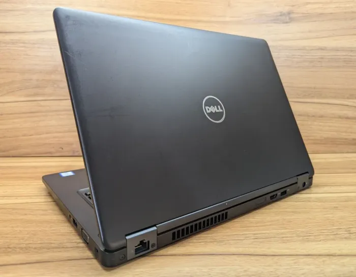 Ультрабук Dell Latitude 5480 / 14" (1920x1080) IPS / Intel Core i5-6300U (2 (4) ядра по 2.4 - 3.0 GHz) / 8 GB DDR4 / 240 GB SSD / Intel HD Graphics 520 / WebCam / VGA / Windows 10  б/в - зображення 7