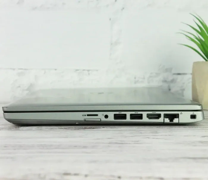 Ультрабук Dell Latitude 5410 / 14" (1920x1080) IPS Touch / Intel Core i5-10310U (4 (8) ядра по 1.7 - 4.4 GHz) / 8 GB DDR4 / 512 GB SSD M.2 / Intel UHD Graphics / WebCam б/в - зображення 4