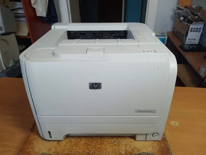 Принтер HP LaserJet P2035 / лазерний монохромний друк / А4 / 1200x1200 dpi / 30 стор/хв / USB 2.0 б/в - зображення 2