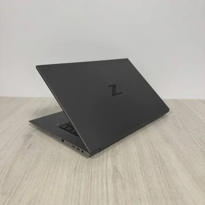 Мобільна робоча станція HP ZBook Studio G7 / 15,6" (1920x1080) IPS / Intel Core i7-10850H (6 (12) ядер по 2,7 - 5,1 ГГц) / 32 ГБ DDR4 / 512 ГБ SSD NVMe / nVidia Quadro RTX 4000 Max-Q, 8 ГБ GDDR6, 256-біт / WebCam б/в - зображення 6