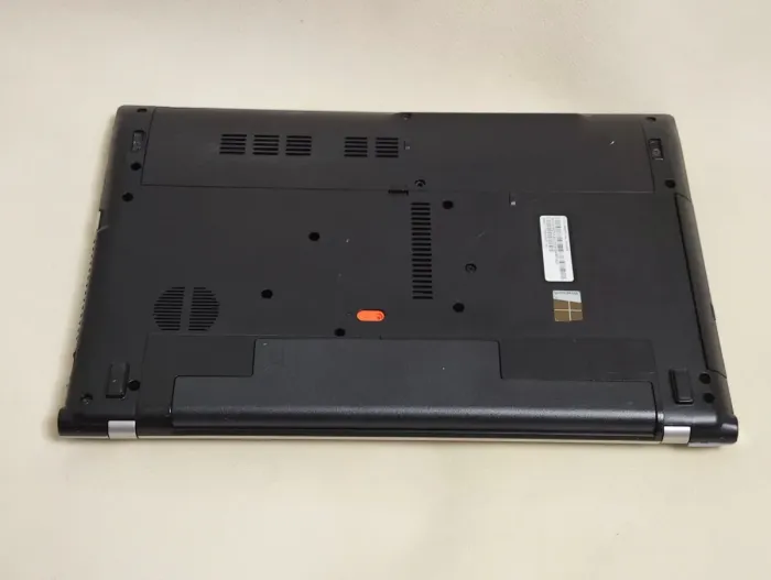 Ноутбук Acer Aspire V3-571G / 15.6" (1366x768) TN / Intel Core i7-3632QM (4 (8) ядра по 2.2 - 3.2 GHz) / 8 GB DDR3 / 256 GB SSD / nVidia GeForce GT 640M, 2 GB DDR3, 128-bit / WebCam / DVD-ROM б/в - изображение 8