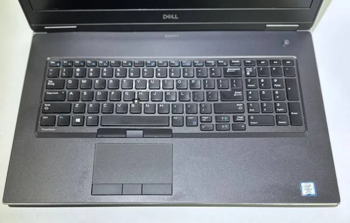 Мобільна робоча станція Dell Precision 7740 / 17.3" (1920x1080) IPS / Intel Core i7-9850H (6 (12) ядер по 2.6 - 4.6 GHz) / 32 GB DDR4 / 256 GB SSD + 256 GB SSD / nVidia Quadro RTX 3000, 6 GB GDDR6, 192-bit / WebCam / Win 11 Pro б/в - зображення 5