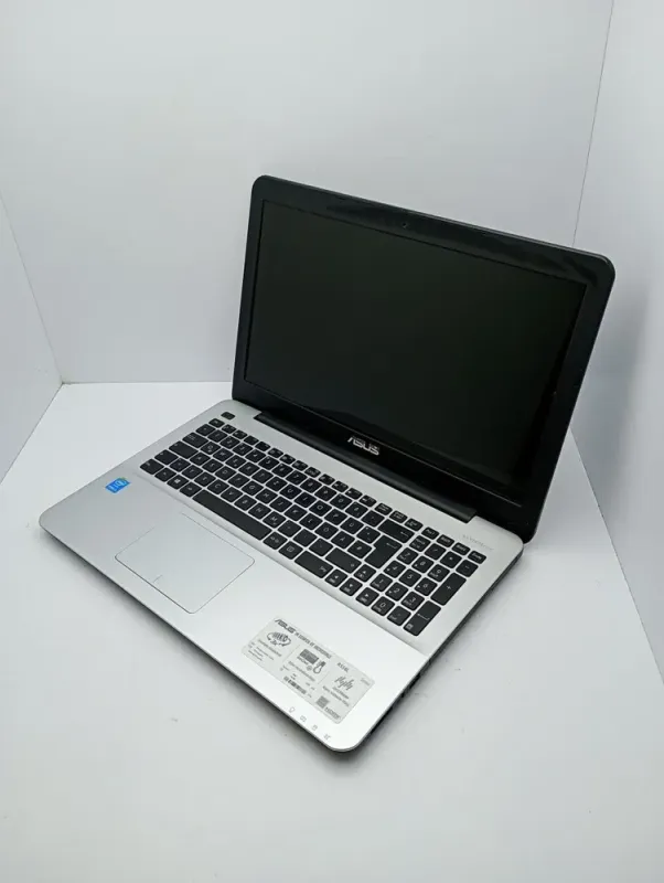 Ноутбук Asus R556l / 15.6" (1366x768) TN / Intel Core i3-4030U (2 (4) ядра по 1.9 GHz) / 8 GB DDR3 / 500 GB HDD / Intel HD Graphics 4400 / WebCam б/в - зображення 6