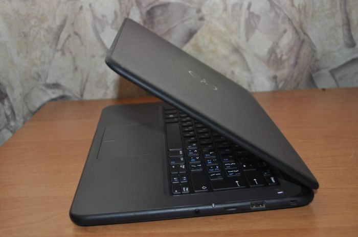 Ноутбук Б-клас Dell Latitude 3310 / 13,3" (1920x1080) TN / Intel Core i3-8145U (2 (4) ядра по 2,1 - 3,9 ГГц) / 8 ГБ DDR4 / 240 ГБ SSD M.2 / Intel UHD Graphics / WebCam / Windows 11 Pro Education б/в - зображення 10