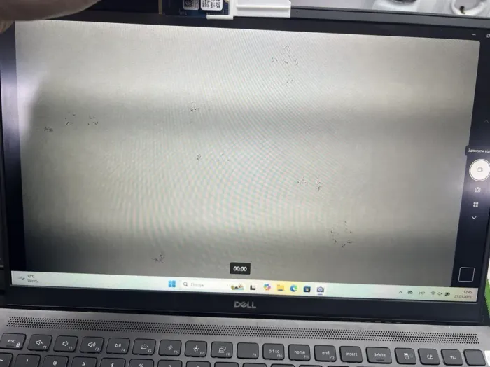 Ігровий ноутбук Б-клас Dell Vostro 7500 / 15.6" (1920x1080) IPS / Intel Core i5-10300H (4 (8) ядра по 2.5 - 4.5 GHz) / 16 GB DDR4 / 480 GB SSD / nVidia GeForce GTX 1650, 4 GB GDDR6, 128-bit / WebCam б/в - зображення 3