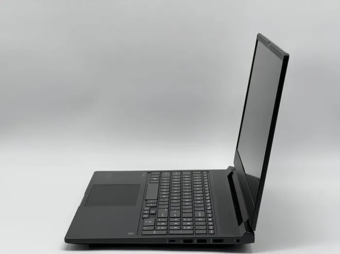 Ігровий ноутбук HP Victus 16-s0076nr / 16.1" (1920x1080) IPS / AMD Ryzen 7 7840HS (8 (16) ядер по 3.8 - 5.1 GHz) / 16 GB DDR5 / 480 GB SSD / nVidia GeForce RTX 4060, 8 GB GDDR6, 128-bit / WebCam б/в - зображення 4