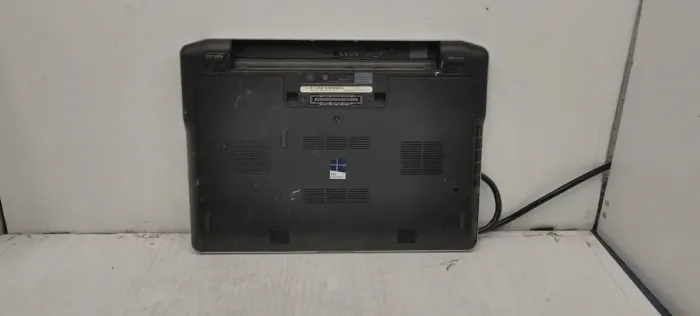 Нетбук Б-клас Dell Latitude E6230 / 12.5" (1366x768) TN / Intel Core i7-3540M (2 (4) ядра по 3.0 - 3.7 GHz) / 8 GB DDR3 / 256 GB SSD / Intel HD Graphics 4000 б/в - зображення 7