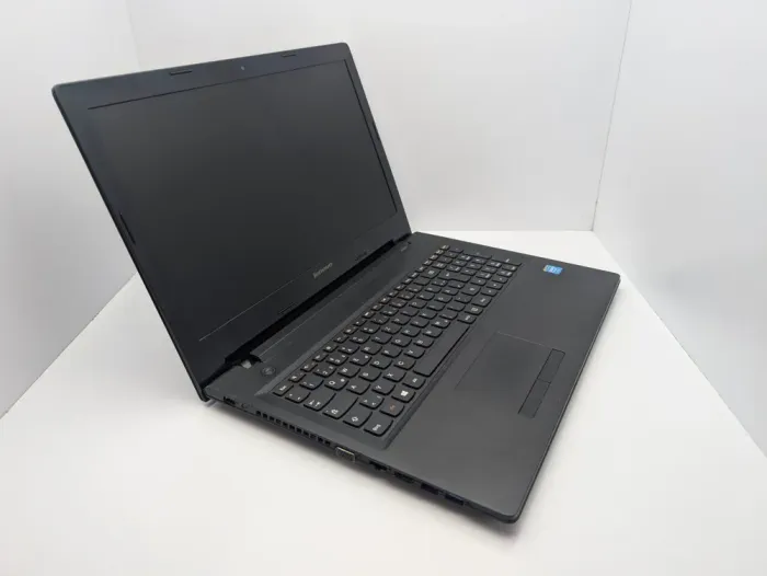 Ноутбук Lenovo G50-70 / 15.6" (1366x768) TN / Intel Core i3-4030U (2 (4) ядра по 1.9 GHz) / 6 GB DDR3 / 120 GB SSD / Intel HD Graphics 4400 / WebCam б/в - зображення 3