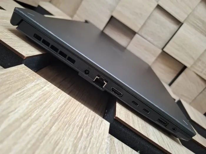 Ігровий ноутбук Asus TUF Gaming A15 FA507XU / 15.6" (1920x1080) IPS / AMD Ryzen 9 7940HS (8 (16) ядер по 4.0 - 5.2 GHz) / 16 GB DDR5 / 512 GB SSD M.2 / nVidia GeForce RTX 4050, 6 GB GDDR6, 96-bit / WebCam б/в - зображення 5