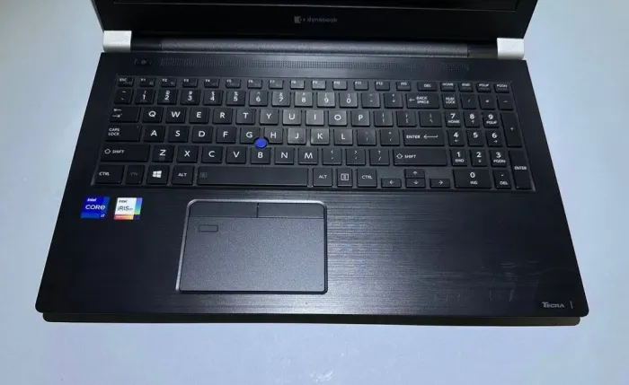 Ноутбук Toshiba Dynabook А50-J / 15.6" (1920x1080) IPS / Intel Core i7-1165G7 (4 (8) ядра по 2.8 - 4.7 GHz) / 16 GB DDR4 / 512 GB SSD / Intel Iris Xe Graphics / WebCam / Win 11 Pro б/в - зображення 3