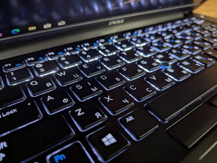 Ультрабук Dell Latitude 7480 / 14" (1920x1080) IPS / Intel Core i7-7600U (2 (4) ядра по 2.8 - 3.9 GHz) / 8 GB DDR4 / 256 GB SSD / Intel HD Graphics 620 / TouchID / WebCam / Windows 10 б/в - зображення 6