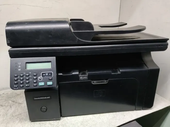 БФП принтер Б-клас HP LaserJet Pro M1214NFH MFP / Лазерний монохромний друк / 600x600 dpi / 18 стор/хв / A4 / USB Type-B, Ethernet / Кабелі в комплекті б/в - зображення 2