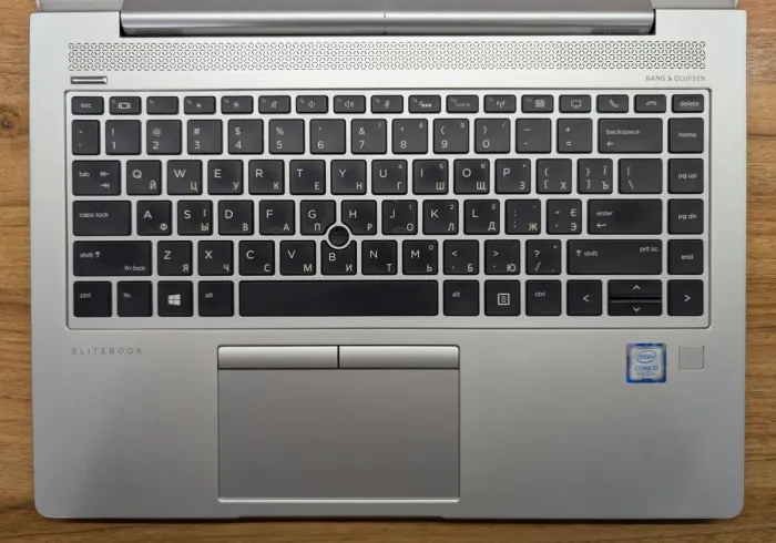 Ультрабук Б-клас HP EliteBook 840 G6 / 14" (1920x1080) IPS / Intel Core i5-8265U (4 (8) ядра по 1.6 - 3.9 GHz) / 8 GB DDR4 / 512 GB SSD / Intel UHD Graphics 620 / WebCam / TouchID / Windows 10 б/в - зображення 4