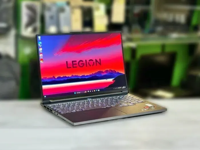 Ігровий ноутбук Lenovo Legion Slim S7 16ARHA7 / 16" (2560x1600) IPS / AMD Ryzen 9 6900HX (8 (16) ядер по 3.3 - 4.9 GHz) / 16 GB DDR5 / 512 GB SSD M.2 / AMD Radeon RX 6800S, 8 GB GDDR6, 128-bit / WebCam / Win 11 Home б/в - зображення 3