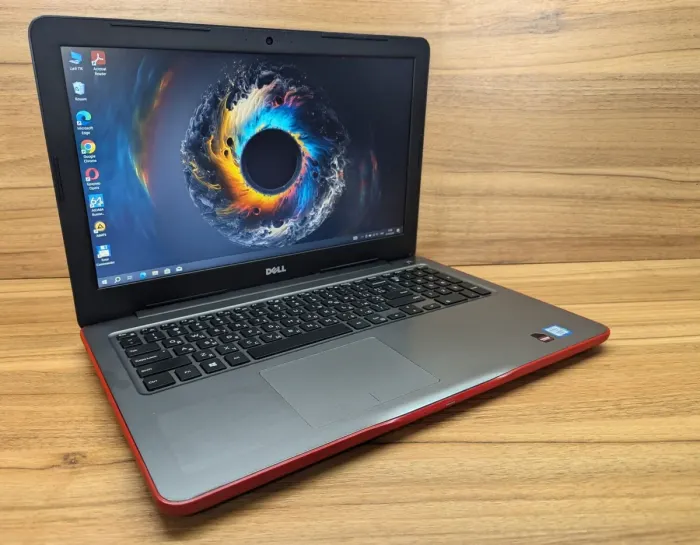 Ноутбук Dell Inspiron 5567 / 15.6" (1920x1080) IPS / Intel Core i7-7500U (2 (4) ядра по 2.7 - 3.5 GHz) / 16 GB DDR4 / 480 GB SSD / AMD Radeon R7 M445, 4 GB GDDR5, 64-bit / WebCam / Windows 10 б/в - зображення 4