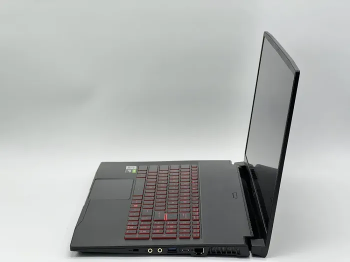 Ігровий ноутбук MSI GF75 Thin 10SCSXR-619US / 17.3" (1920x1080) IPS / Intel Core i5-10300H (4 (8) ядра по 2.5 - 4.5 GHz) / 32 GB DDR4 / 480 GB SSD / nVidia GeForce GTX 1650 Ti, 4 GB GDDR6, 128-bit / WebCam б/в - зображення 4