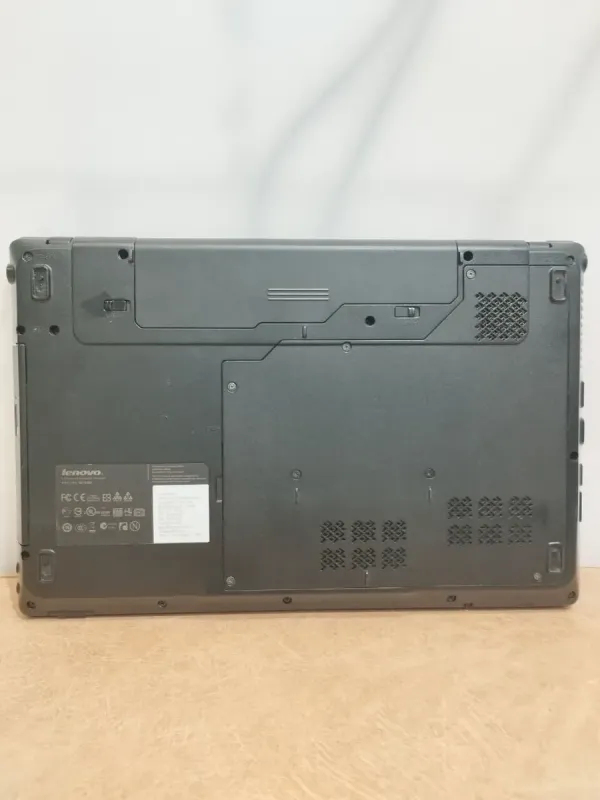 Ноутбук Б-клас Lenovo G560 / 15.6" (1366x768) TN / Intel Pentium P6200 (2 ядра по 2.13 GHz) / 4 GB DDR3 / 120 GB SSD / Intel HD Graphics / WebCam б/в - зображення 8