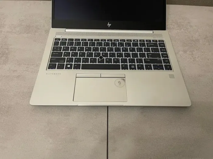 Ультрабук HP Elitebook 745 G5 / 14" (1920x1080) IPS / AMD Ryzen 5 2500U (4 (8) ядра по 2.0 - 3.6 GHz) / 16 GB DDR4 / 256 GB SSD / AMD Radeon Vega 8 Graphics / WebCam / USB 3.1 / HDMI б/в - зображення 6