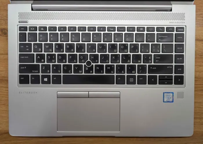 Ультрабук Б-клас HP EliteBook 840 G5 / 14" (1920x1080) IPS / Intel Core i7-8650U (4 (8) ядра по 1.9 - 4.2 GHz) / 16 GB DDR4 / 512 GB SSD / Intel UHD Graphics 620 / Fingerprint / HDMI / Windows 10 б/в - зображення 3