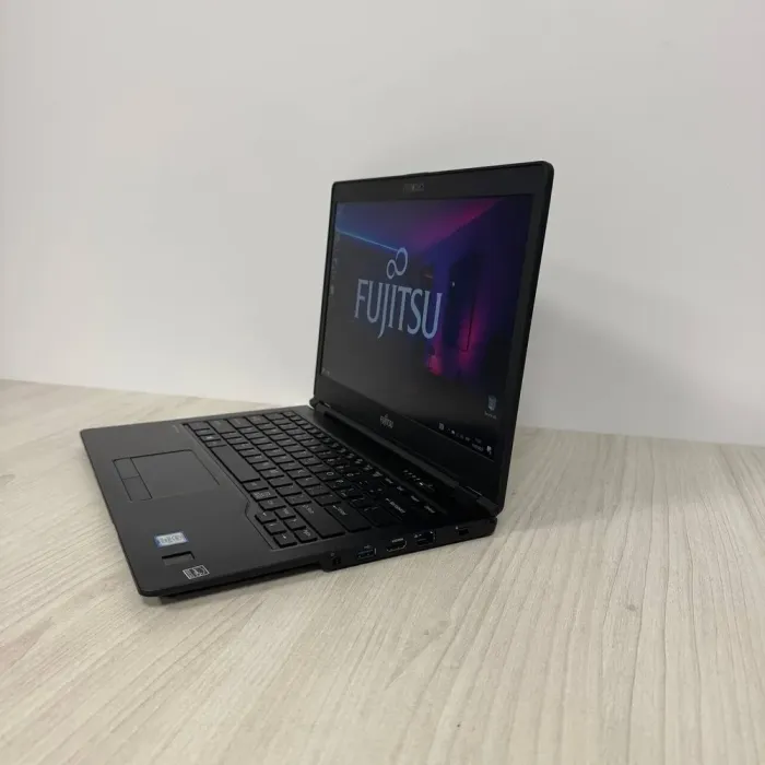 Ноутбук Fujitsu LifeBook U749 / 14" (1920x1080) IPS / Intel Core i5-8365U (4 (8) ядра по 1.6 - 4.1 GHz) / 8 GB DDR4 / 256 GB SSD NVMe / Intel UHD Graphics 620 / WebCam б/в - зображення 5