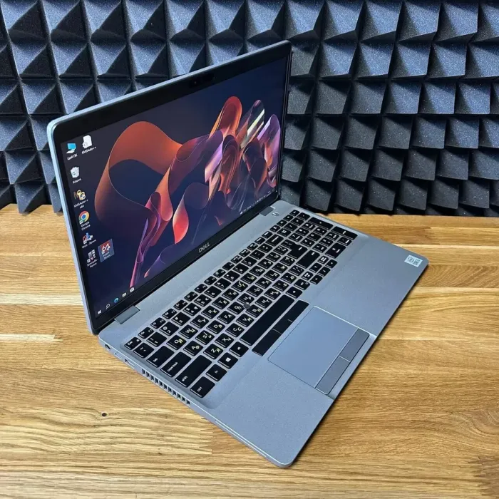 Ультрабук Б-клас Dell Latitude 5510 / 15.6" (1920x1080) IPS / Intel Core i5-10210U (4 (8) ядра по 1.6 - 4.2 GHz) / 16 GB DDR4 / 256 GB SSD / Intel UHD Graphics / WebCam б/в - зображення 5