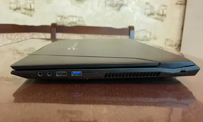 Ігровий ноутбук Clevo N850HJ / 15.6" (1920x1080) IPS / Intel Core i7-7700HQ (4 (8) ядра по 2.8 - 3.8 GHz) / 32 GB DDR4 / 256 GB SSD / nVidia GeForce GTX 1050, 2 GB GDDR5, 128-bit / WebCam б/в - зображення 8