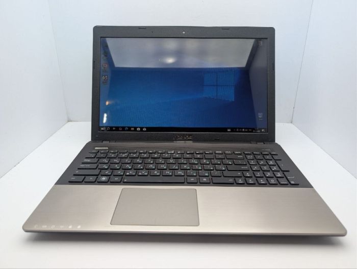 Ноутбук Asus K55A / 15.6" (1366x768) TN / Intel Core i3-3110M (2 (4) ядра по 2.4 GHz) / 8 GB DDR3 / 120 GB SSD / Intel HD Graphics 4000 / WebCam б/в - зображення 2