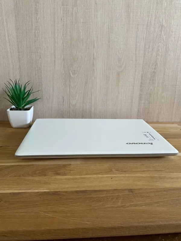 Ноутбук Б-клас Lenovo IdeaPad 500-15 / 15.6" (1366x768) TN / AMD FX-8800P (4 ядра по 2.1 - 3.4 GHz) / 12 GB DDR3 / 128 GB SSD / AMD Radeon R5 M430, 4 GB GDDR3, 64-bit / WebCam / HDMI б/в - зображення 6