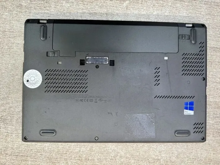 Нетбук Lenovo ThinkPad X250 / 12.5" (1366x768) TN / Intel Core i5-4300U (2 (4) ядра по 1.9 - 2.9 GHz) / 8 GB DDR3 / 256 GB SSD / Intel HD Graphics 5500 / WebCam / Win 10 / Дві АКБ б/в - зображення 8