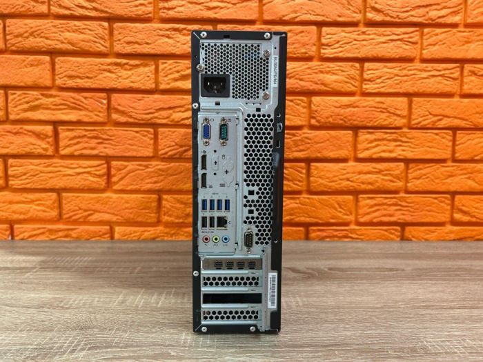 Робоча станція Lenovo ThinkStation P310 SFF / Intel Xeon E3-1245 V5 (4 (8) ядра по 3,5 - 3,9 ГГц) / 32 ГБ DDR4 / 512 ГБ SSD / nVidia Quadro K1200, 4 ГБ GDDR5, 128-біт б/в - зображення 3