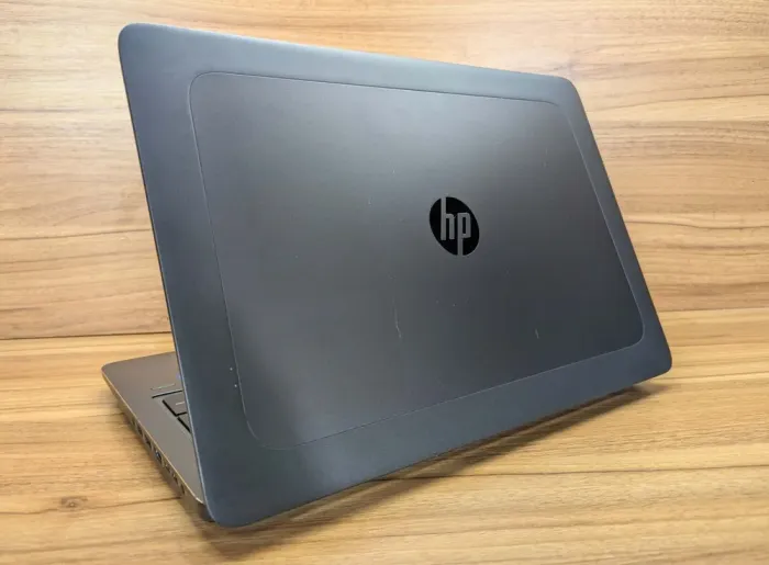 Ультрабук HP zBook 15 G4 / 15.6" (1920x1080) IPS / Intel Core i5-7440HQ (4 ядра по 2.8 - 3.8 GHz) / 16 GB DDR4 / 480 GB SSD / Intel HD Graphics 630 / Fingerprint / Windows 10 б/в - зображення 7