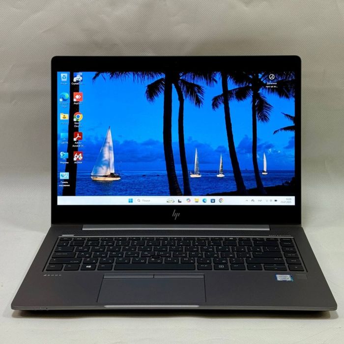 Мобільна робоча станція Б-клас HP ZBook 14u G5 / 14" (1920x1080) IPS / Intel Core i5-8250U (4 (8) ядра по 1.6 - 3.4 GHz) / 16 GB DDR4 / 256 GB SSD / Radeon Pro WX 3100, 2 GB GDDR5, 128-bit / WebCam / Windows 10 Pro б/в - зображення 2