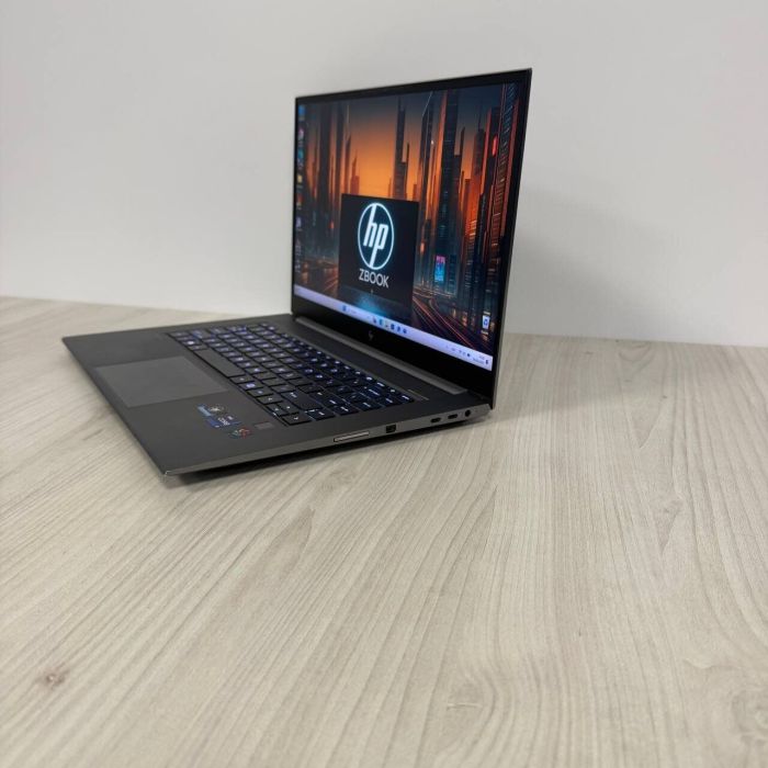 Мобільна робоча станція Б-клас HP ZBook Studio 15 G8 / 15.6" (3840x2160) IPS / Intel Core i9-11900H (8 (16) ядер по 2.5 - 4.9 GHz) / 32 GB DDR4 / 1000 GB SSD NVMe / nVidia RTX A3000, 6 GB GDDR6, 192-bit / WebCam б/в - зображення 5