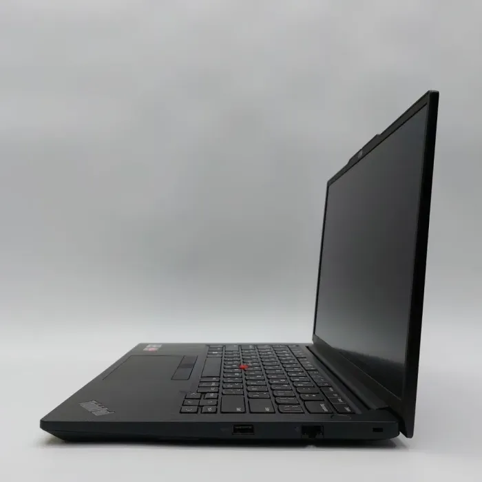Ультрабук Lenovo ThinkPad E14 5 Gen / 14" (1920х1080) IPS / AMD Ryzen 5 7530U (6 (12) ядер по 2.0 - 4.5 GHz) / 16 GB DDR4 / 512 GB SSD / AMD Radeon RX Vega 7 / WebCam б/в - зображення 5
