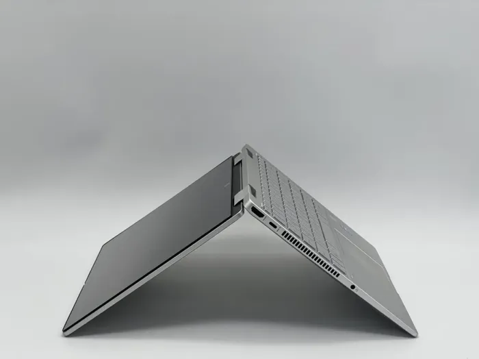 Ноутбук-трансформер HP Pavilion x360 2-in-1 14-ek0033dx / 14" (1920x1080) IPS Touch / Intel Core i5-1235U (10 (12) ядра по 3.3 - 4.4 GHz) / 8 GB DDR4 / 240 GB SSD / Intel Iris Xe Graphics / WebCam б/в - зображення 5