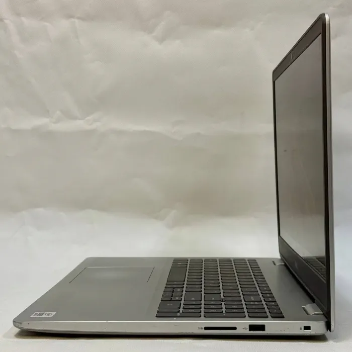 Ультрабук Б-клас Dell Inspiron 15 5593 / 15.6" (1920x1080) IPS / Intel Core i5-1035G1 (4 (8) ядер по 1.0 - 3.6 GHz) / 8 GB DDR4 / 128 GB SSD + 512 GB HDD / Intel UHD Graphics / WebCam б/в - зображення 6