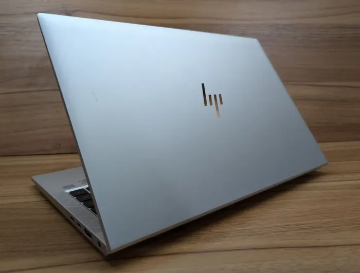 Ультрабук HP EliteBook 840 G7 / 14" (1920x1080) IPS / Intel Core i7-10610U (4 (8) ядра по 1.8 - 4.9 GHz) / 16 GB DDR4 / 512 GB SSD / Intel UHD Graphics / WebCam / TouchID / Windows 10 б/в - зображення 7
