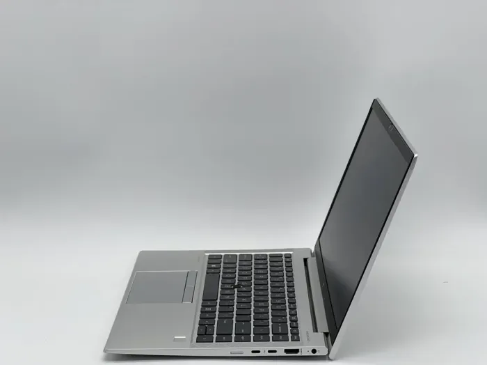 Ультрабук Б-клас HP EliteBook 840 G8 / 14" (1920x1080) IPS / Intel Core i5-1145G7 (4 (8) ядра по 2.6 - 4.4 GHz) / 16 GB DDR4 / 480 GB SSD / Intel Iris Xe Graphics / WebCam б/в - зображення 4