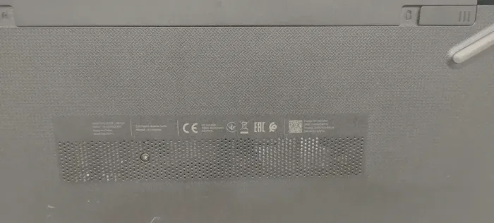 Ноутбук HP 15-ra048ur / 15.6" (1366x768) TN / Intel Celeron N3060 (2 ядра по 1.6 - 2.48 GHz) / 4 GB DDR3 / 500 GB HDD / HD Graphics 400 / WebCam б/в - зображення 8