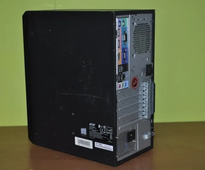 Комп'ютер Acer Veriton S4660G Tower / Intel Core i5-8400 (6 ядер по 2,8 - 4,0 ГГц) / 8 ГБ DDR4 / 256 ГБ SSD M.2 / Intel UHD Graphics 630 / Windows 11 Pro б/в - зображення 4