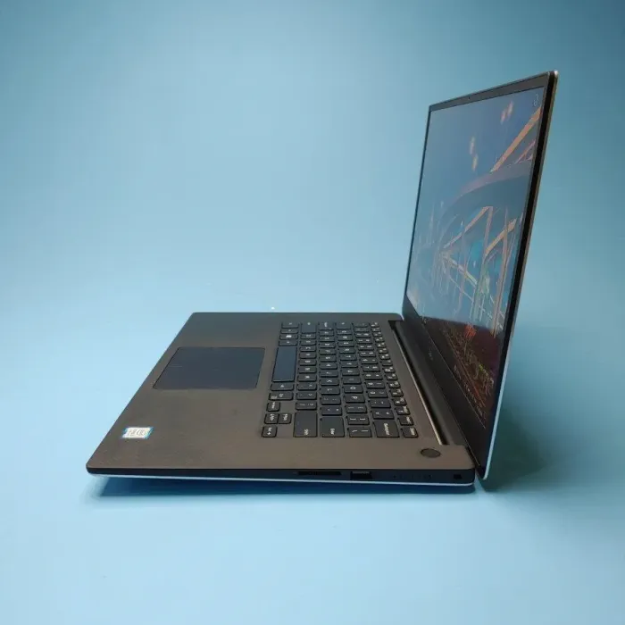 Ультрабук Dell XPS 15 7590 / 15.6" (1920x1080) IPS / Intel Core i5-9300H (4 (8) ядра по 2.4 - 4.1 GHz) / 16 GB DDR4 / 500 GB SSD / Intel UHD Graphics 630 / WebCam / Win 10 Pro б/в - зображення 5
