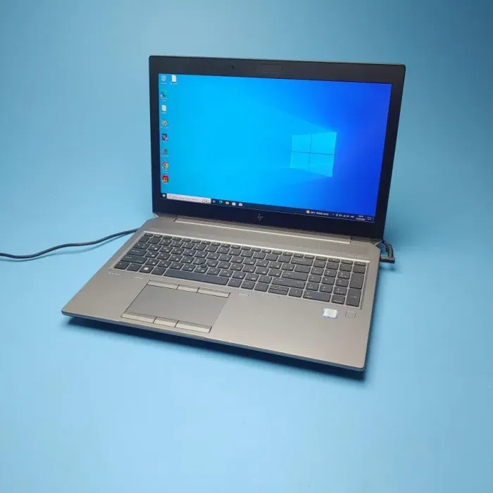 Мобільна робоча станція HP Zbook 15 G5 / 15.6'' (3840x2160) IPS / Intel Core i7-8850H (6 (12) ядер по 2.6 - 3.4 GHz) / 32 GB DDR4 / 480 GB SSD / nVidia Quadro P2000, 4 GB GDDR5, 128-bit / WebCam / Win 10 Pro б/в - зображення 2