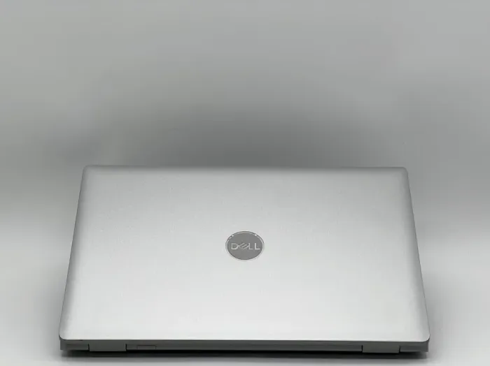 Ультрабук Dell Latitude 5530 / 15.6" (1920x1080) IPS / Intel Core i5-1245U (10 (12) ядер по 3.3 - 4.4 GHz) / 16 GB DDR4 / 240 GB SSD / Intel Iris Xe Graphics / WebCam б/в - зображення 5