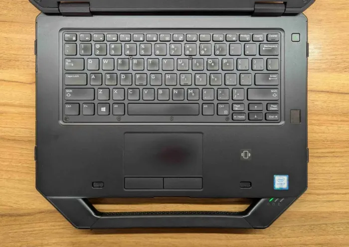 Захищений ноутбук Dell Rugged Latitude 5414 / 14" (1920x1080) IPS / Intel Core i7-6600U (2 (4) ядра по 2.6 - 3.4 GHz) / 16 GB DDR4 / 480 GB SSD / Intel HD Graphics 520 / Fingerprint / WebCam / Windows 10 б/в - зображення 3