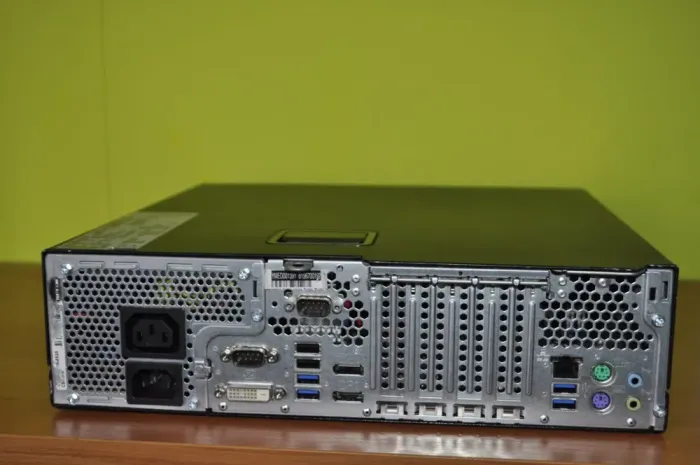 Комп'ютер Fujitsu Esprimo D757 E90 SFF / Intel Core i5-6500 (4 ядра по 3.2 - 3.6 GHz) / 16 GB DDR4 / 500 GB SSD + 500 GB HDD / Intel HD Graphics 530 / DVD-ROM / Windows 11 Pro б/в - зображення 6