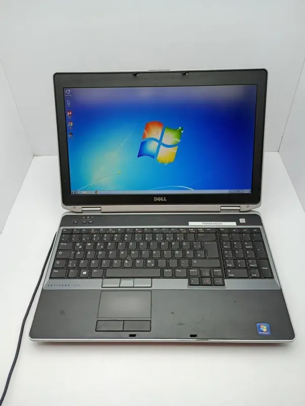 Ноутбук Dell Latitude E6530 / 15.6" (1920x1080) TN / Intel Core i5-3340M (2 (4) ядра по 2.7 - 3.4 GHz) / 8 GB DDR3 / 750 GB HDD / nVidia NVS 5200M, 1 GB DDR3, 64-bit / WebCam б/в - зображення 7