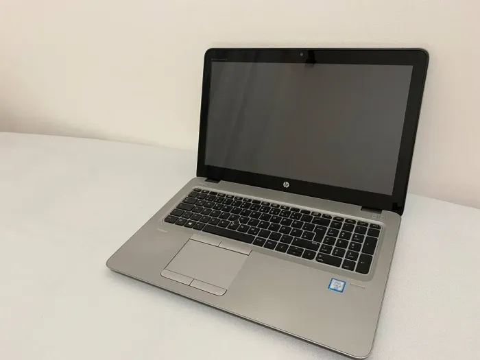 Ноутбук Б-клас HP EliteBook 850 G3 / 15.6" (1920x1080) IPS Touch / Intel Core i5-6300U (2 (4) ядра по 2.4 - 3.0 GHz) / 8 GB DDR4 / 240 GB SSD / Intel HD Graphics 520 / WebCam / DisplayPort б/в - зображення 3