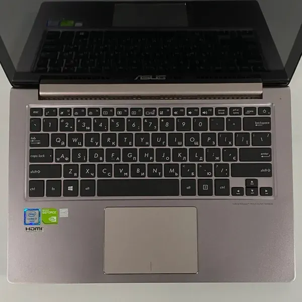 Ноутбук Б-клас Asus ZenBook UX303U / 13.3" (3200x1800) IPS Touch / Intel Core i7-6500U (2 (4) ядра по 2.5 - 3.1 GHz) / 12 GB DDR3 / 512 GB SSD / nVidia GeForce GT 940M, 2 GB DDR3, 64-bit / WebCam / HDMI б/в - зображення 4